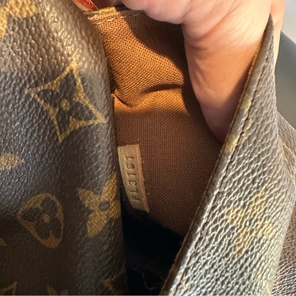 Louis Vuitton Monogram Totally MM - Picture 12 of 16